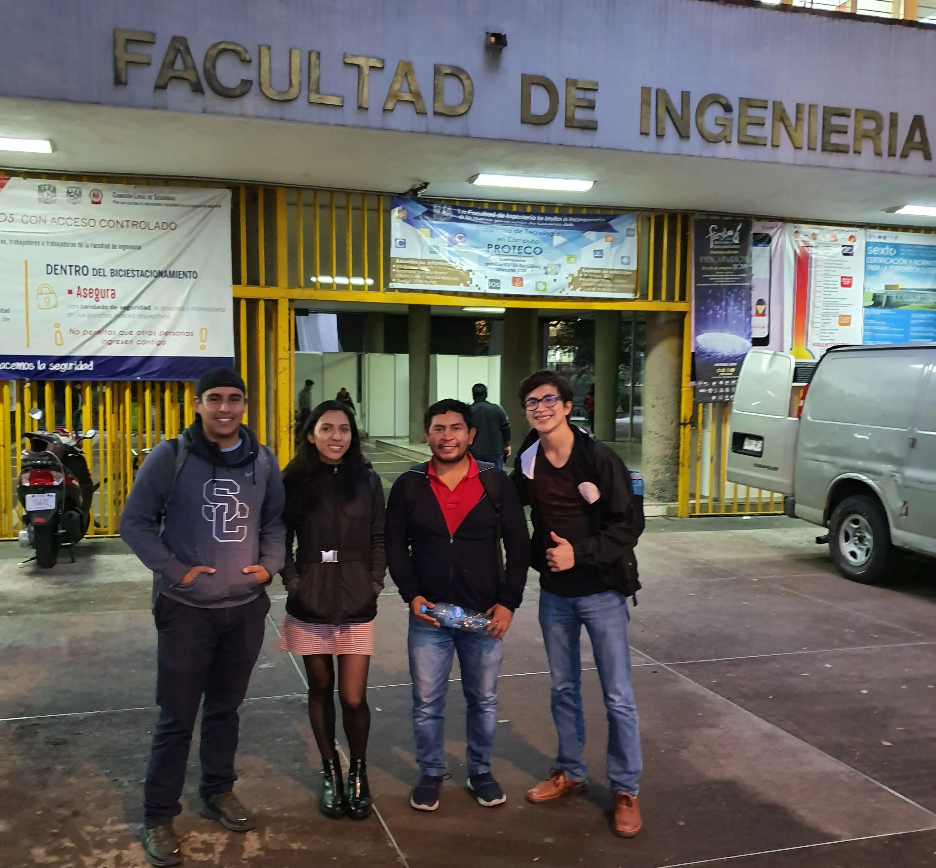 Alumnos de la Facultad de Ingeniería